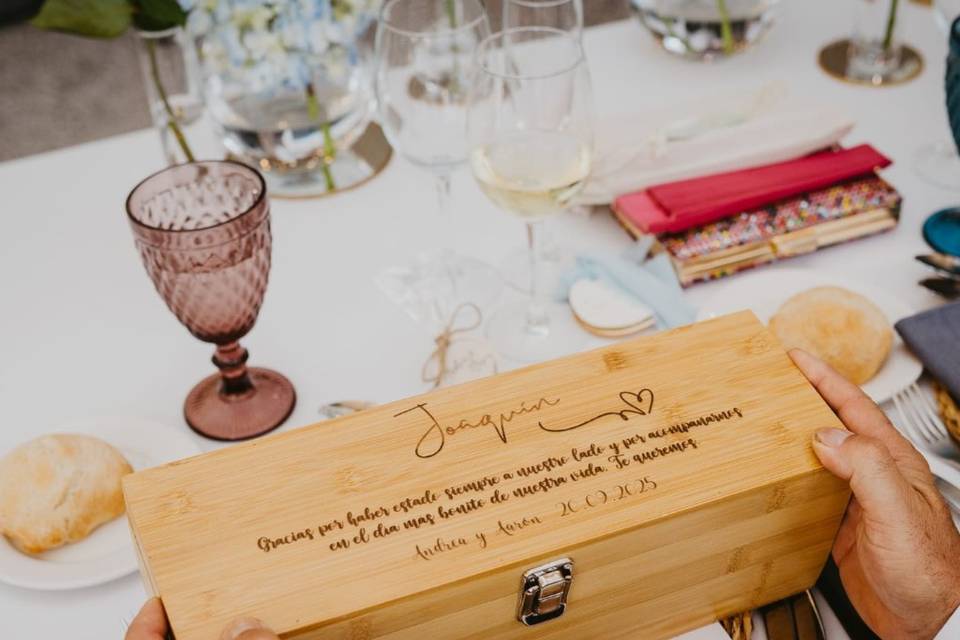 Caja Vino