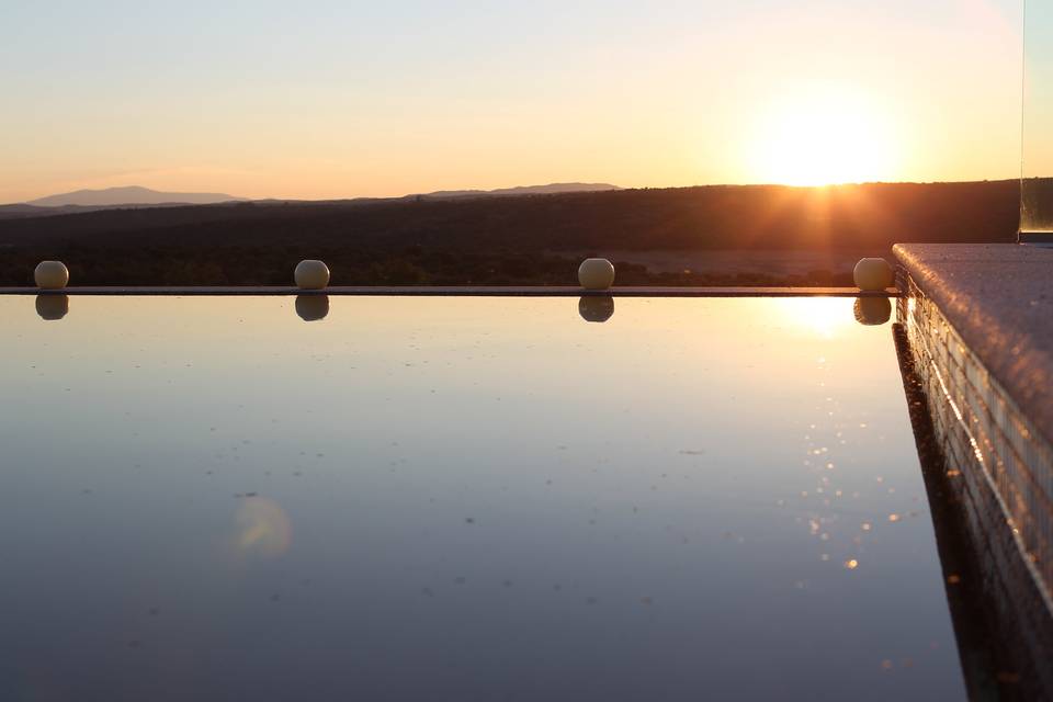 Piscina al atardecer