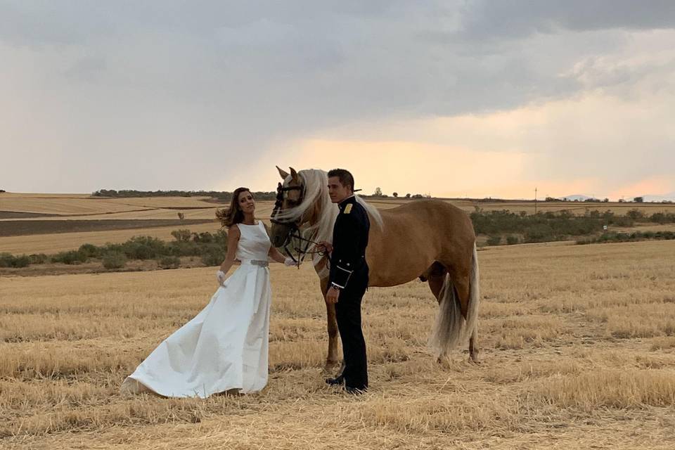 Novios con el caballo
