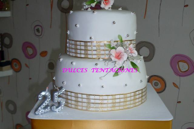 Tarta de boda de fondant.