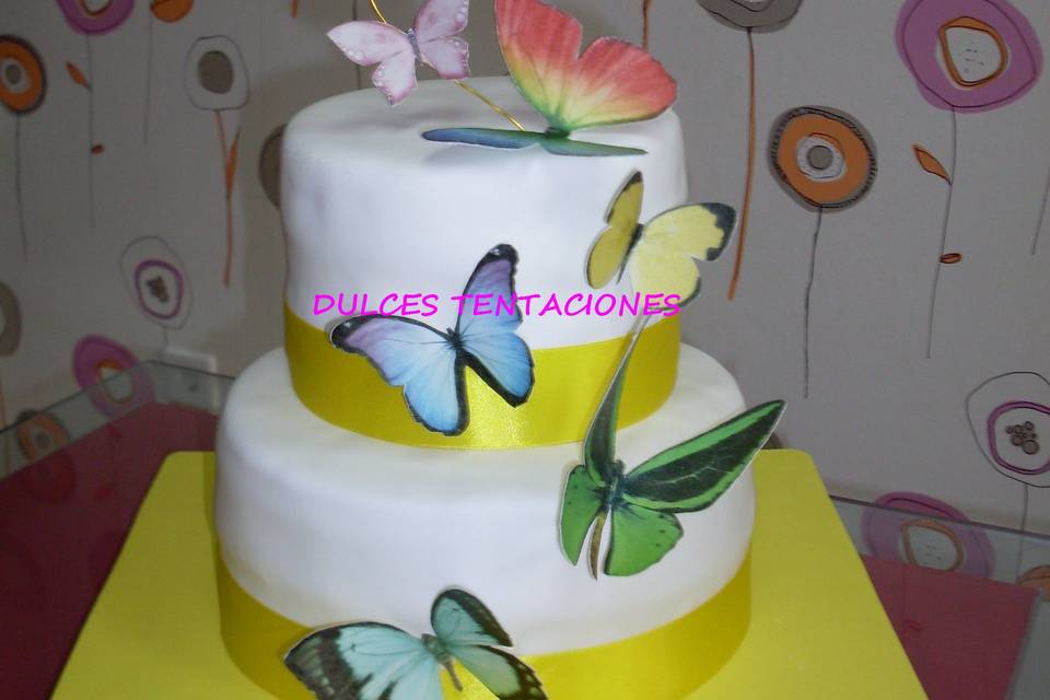 Tarta de boda de fondant.