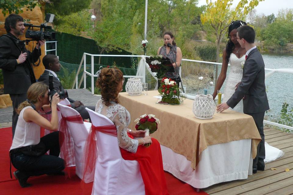 Boda bilingüe