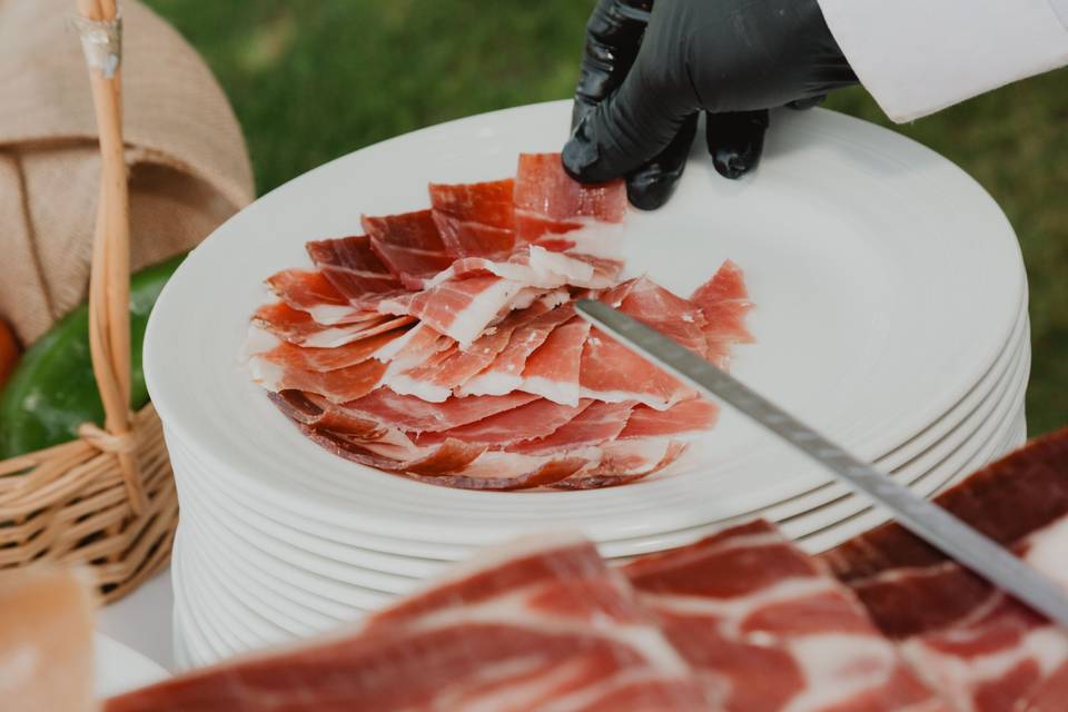 detalle_colocacion_jamon_mano_guante