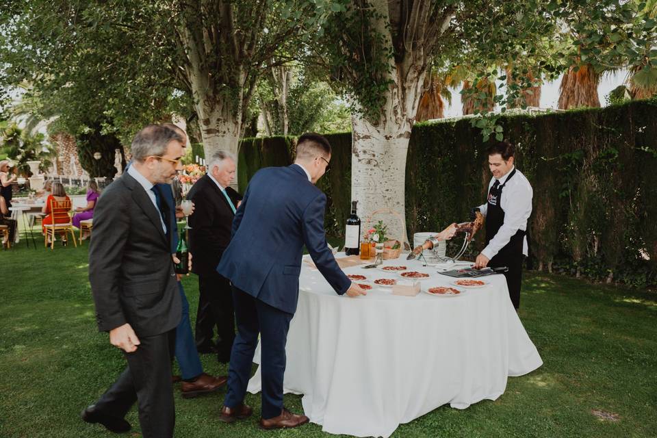 puesto_corte_jamon_exterior_mesa_redonda