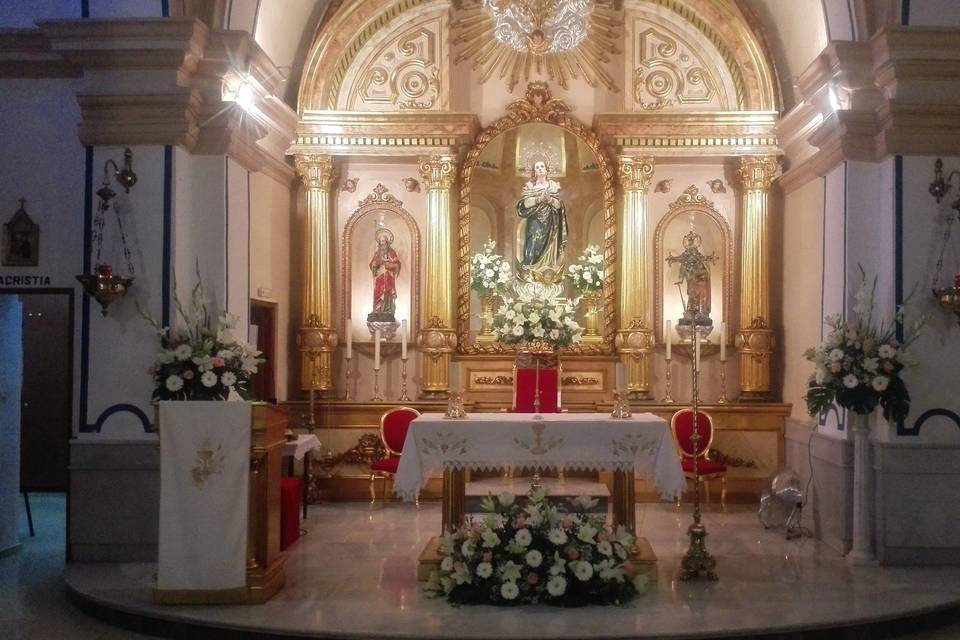 Decoración de la zona del altar