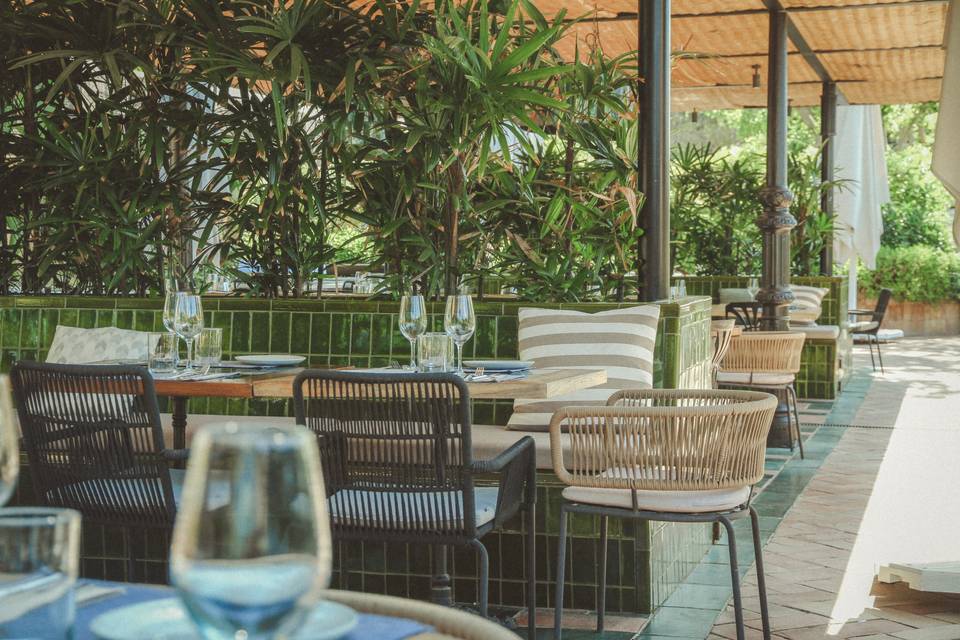 Terraza & Jardín