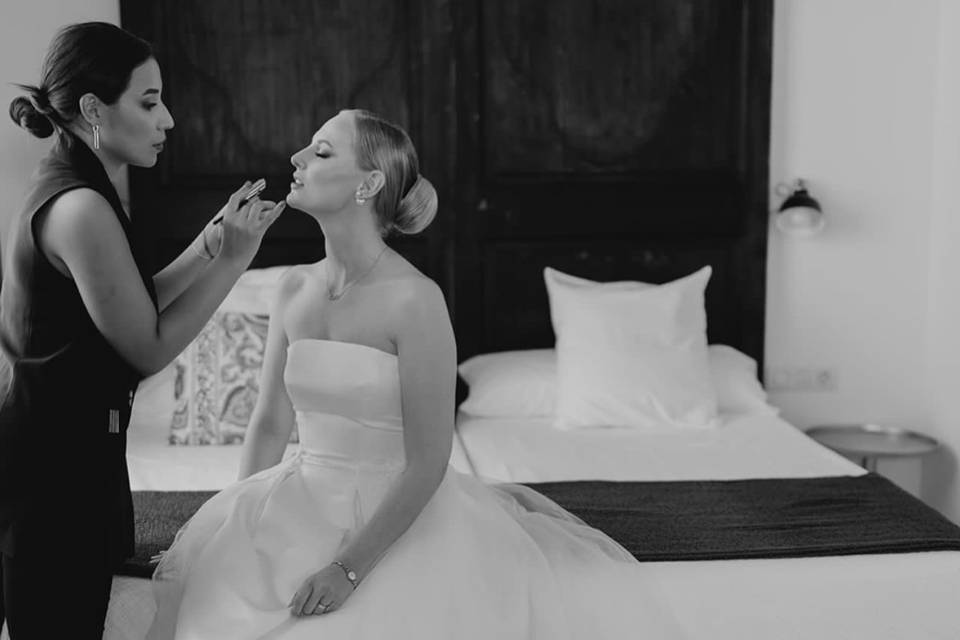 Maquillaje y peinado de novia