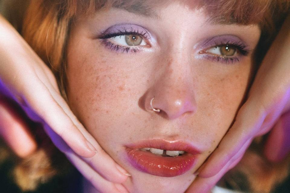 Maquillaje con toque de color