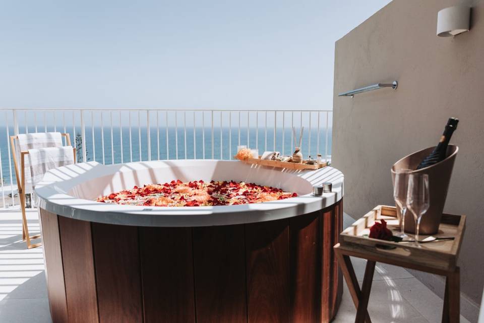 Jacuzzi