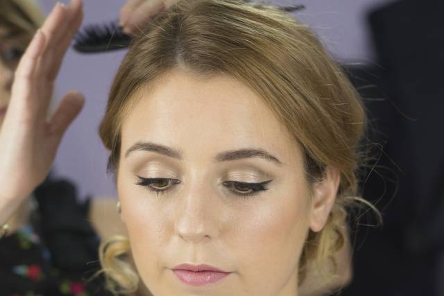 Victoria Arráez Maquilladora Profesional