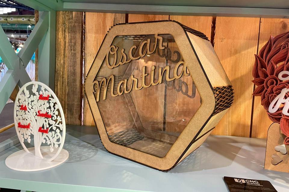 Caja madera y metacrilato