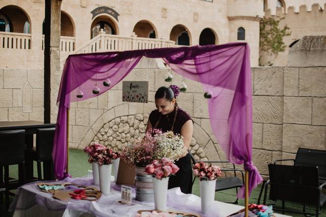 Flower bar