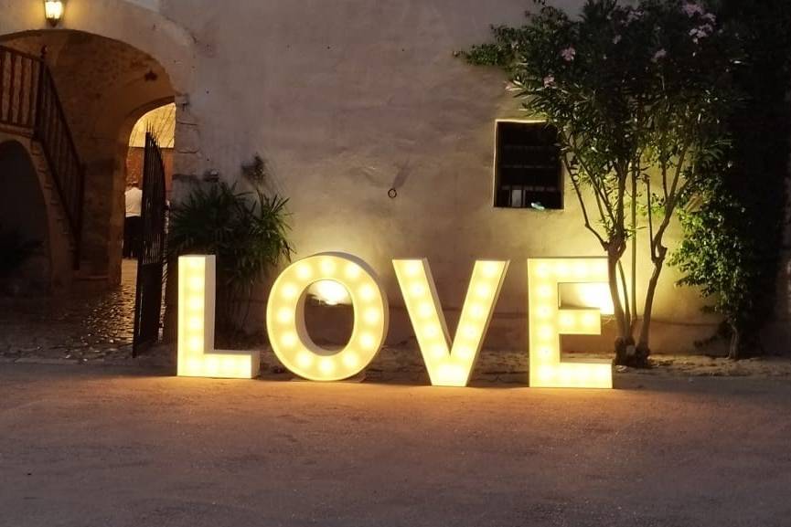 Love iluminando Son Burguet
