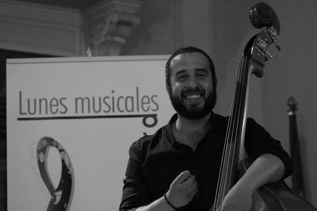 Miguel durante un concierto