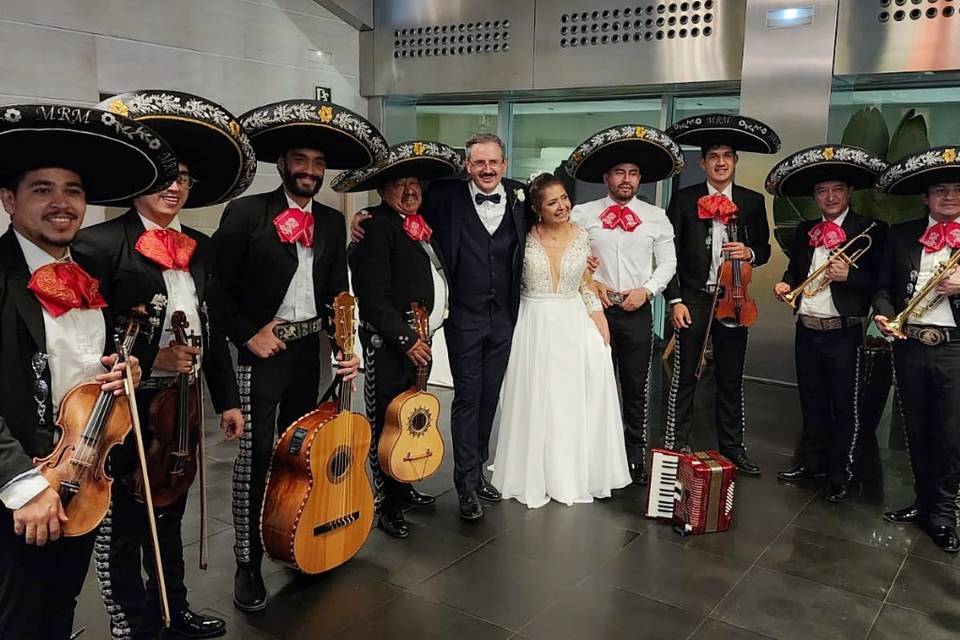 Mariachi Reyes del Mediterráneo