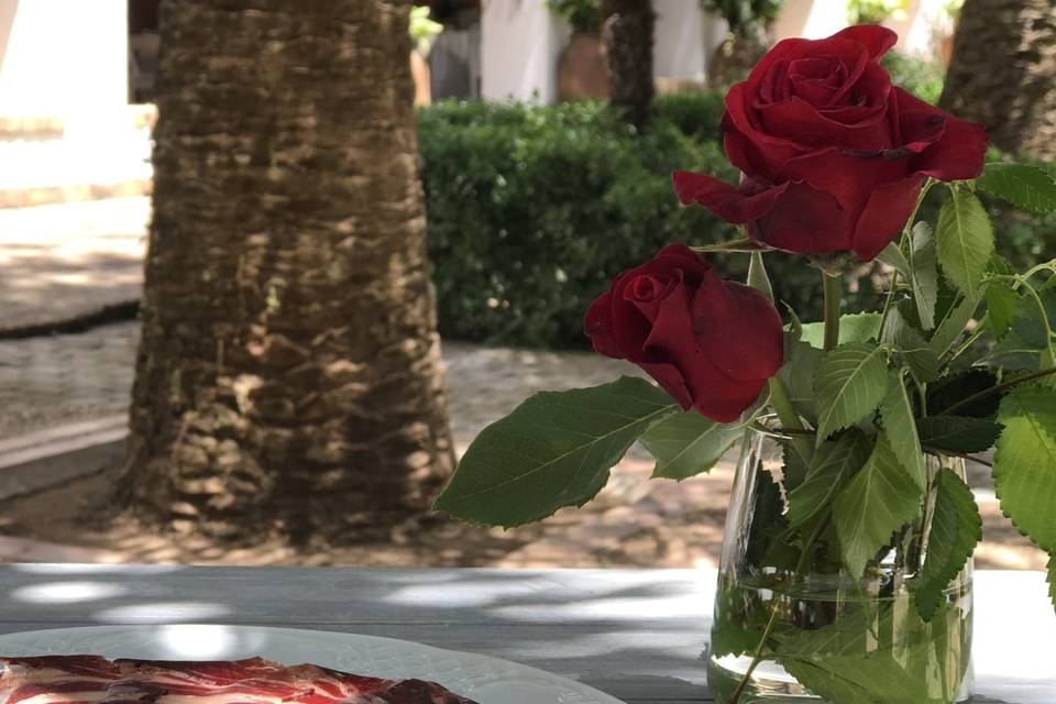 Jamón y rosas