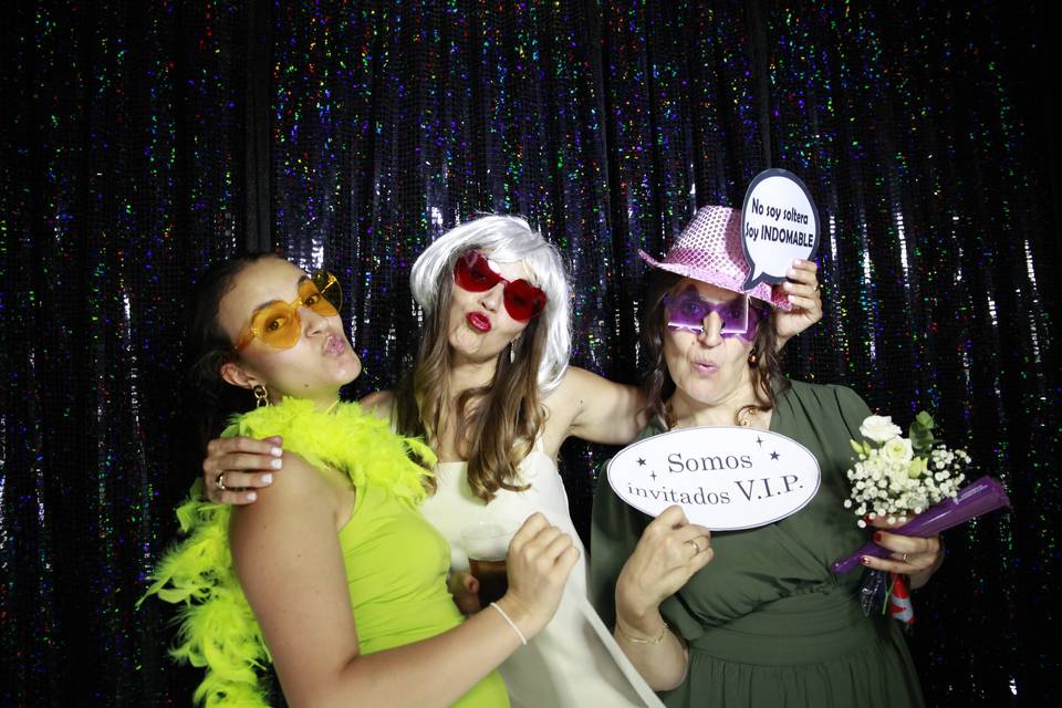 PhotoBooth: A+J