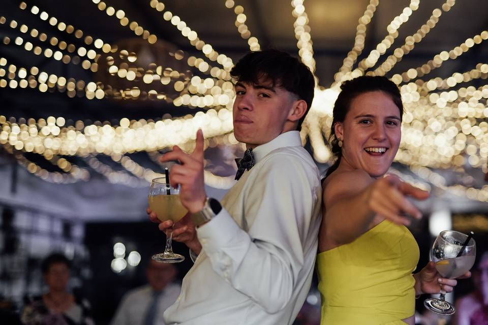 DJ, bailes i fotografía.