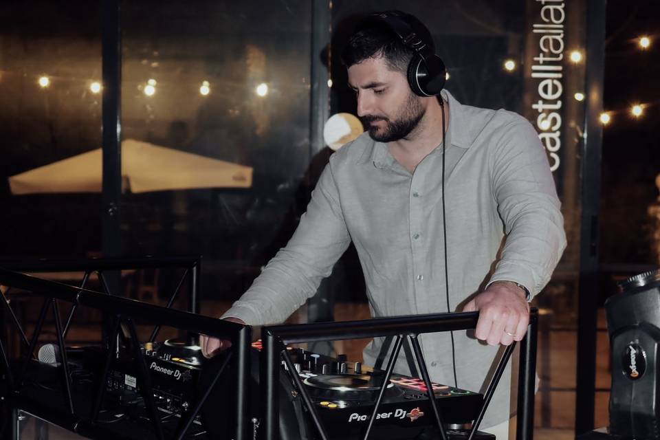 DJ Oscar Sánchez
