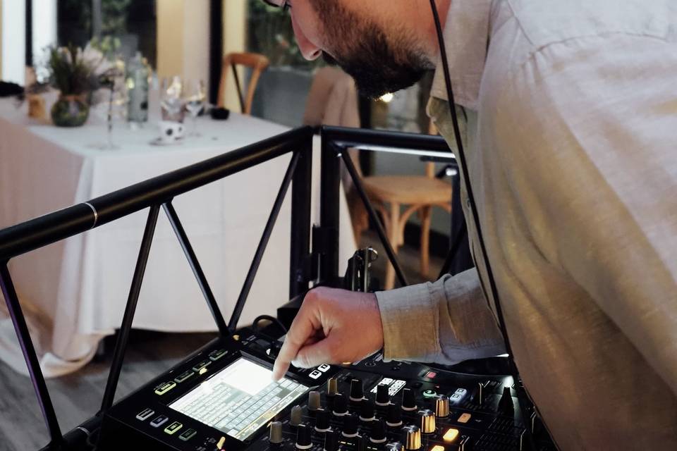 DJ Oscar Sánchez