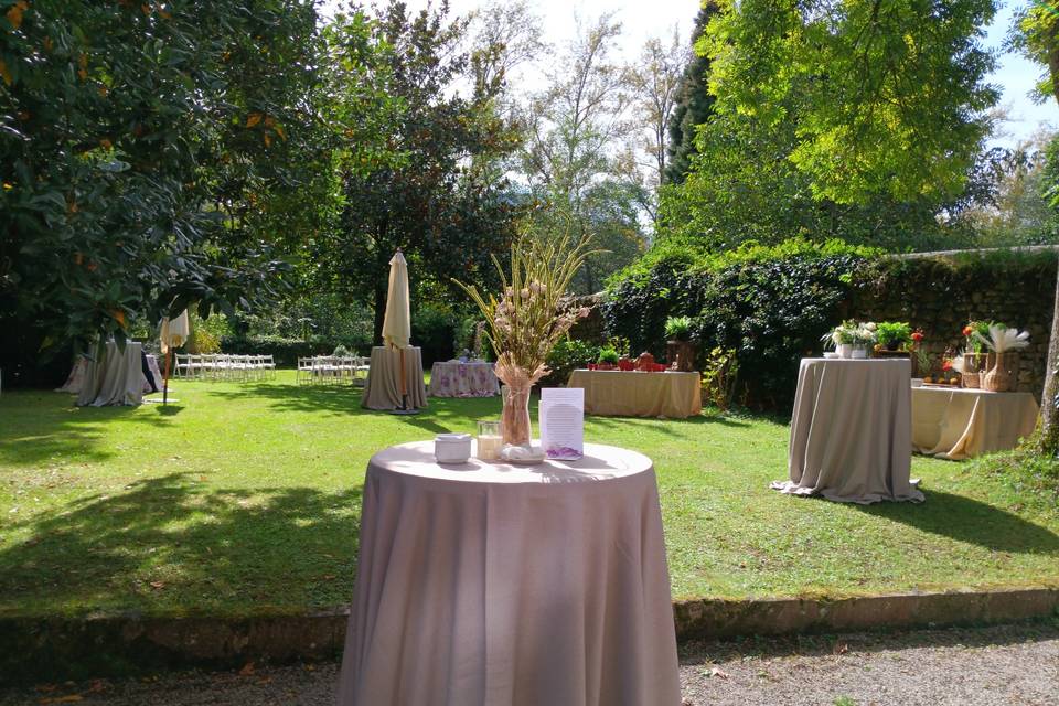 Terraza . jardín. El Arral