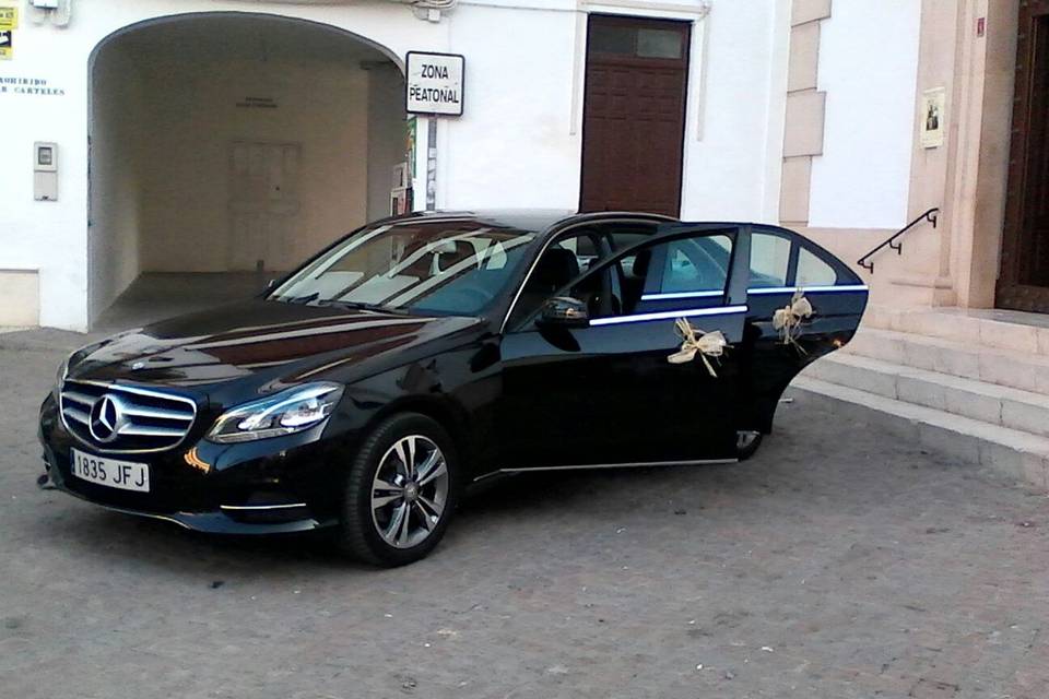 Mercedes Benz Zurera