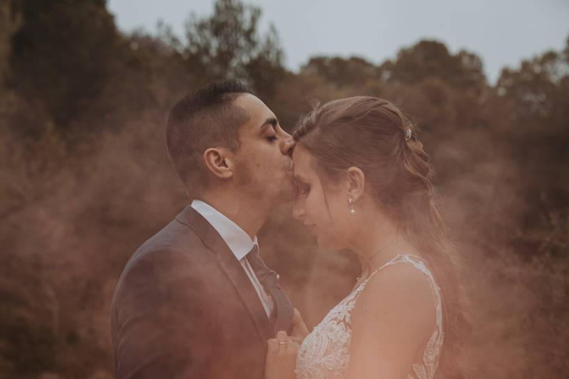 Un beso teñido de rojo