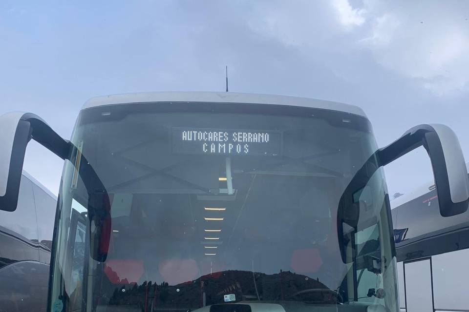 Autobús de 61 plazas interior