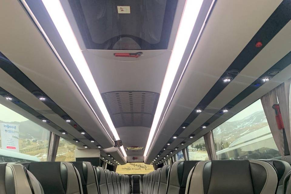 Autobús de 55 plazas interior