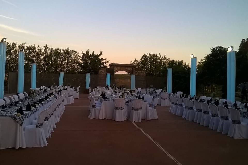 Banquete, anocheciendo