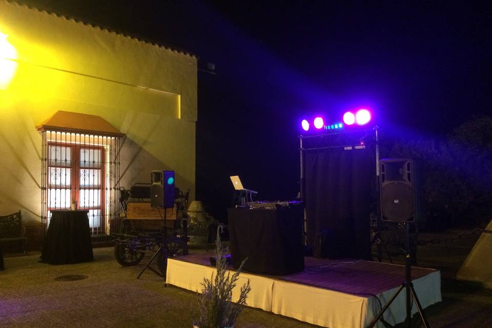 Equipo de sonido e iluminación