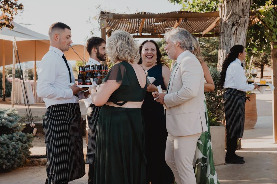 camareros_bebidas_exterior_boda