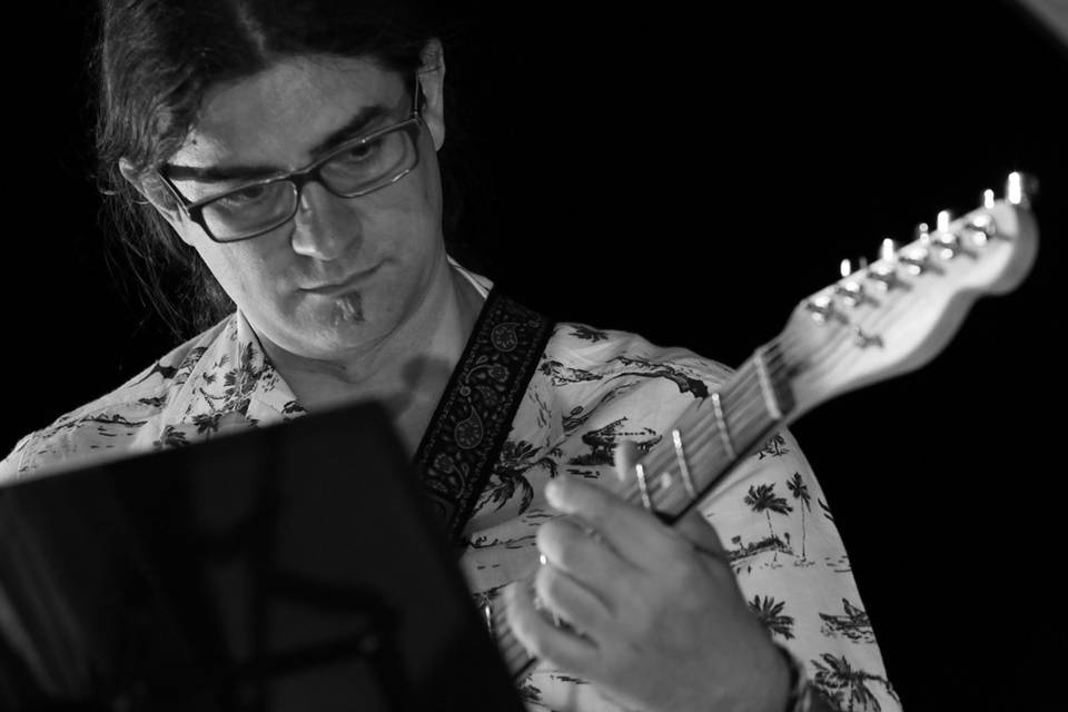 Libo López, guitarra