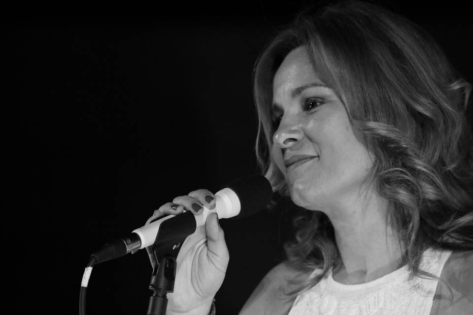 Ruth Becerro, vocalista