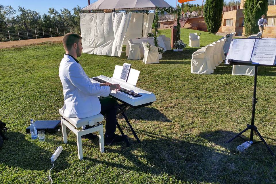 Piano en directo en ceremonia