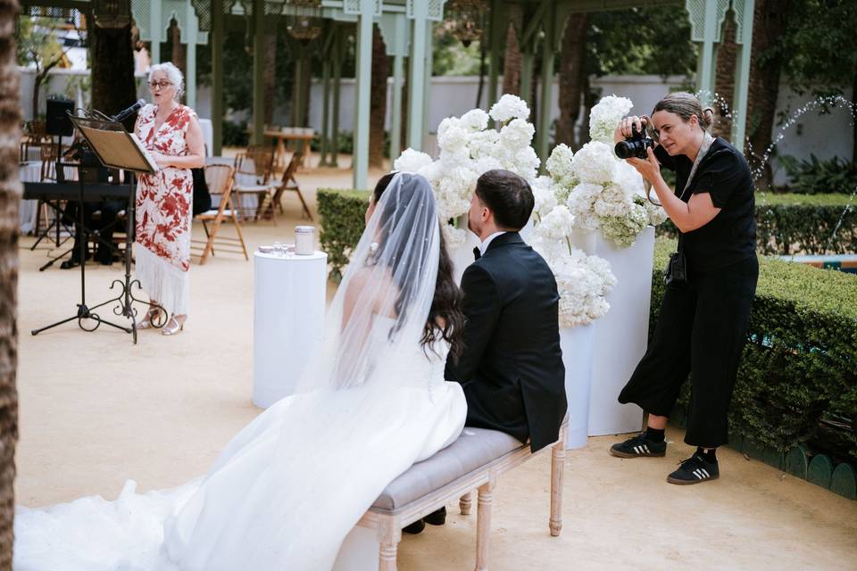 novios_sentados_fotografa_activa