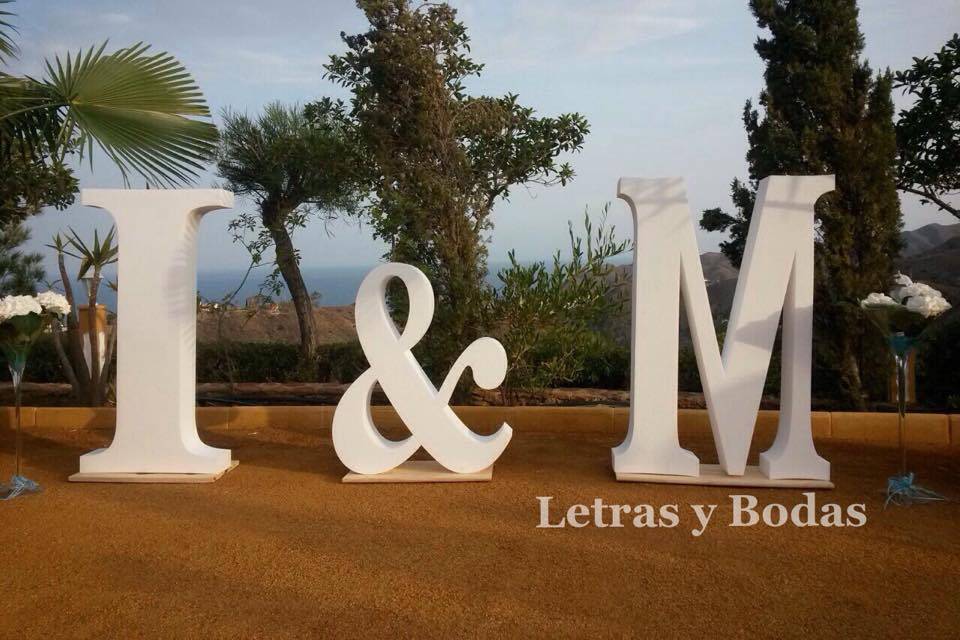 Letras y bodas - Letras decorativas