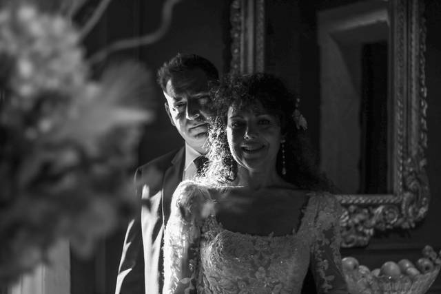 Los novios a contraluz