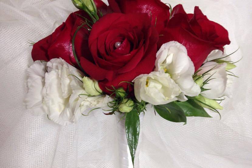Ramo de novia de rosas rojas