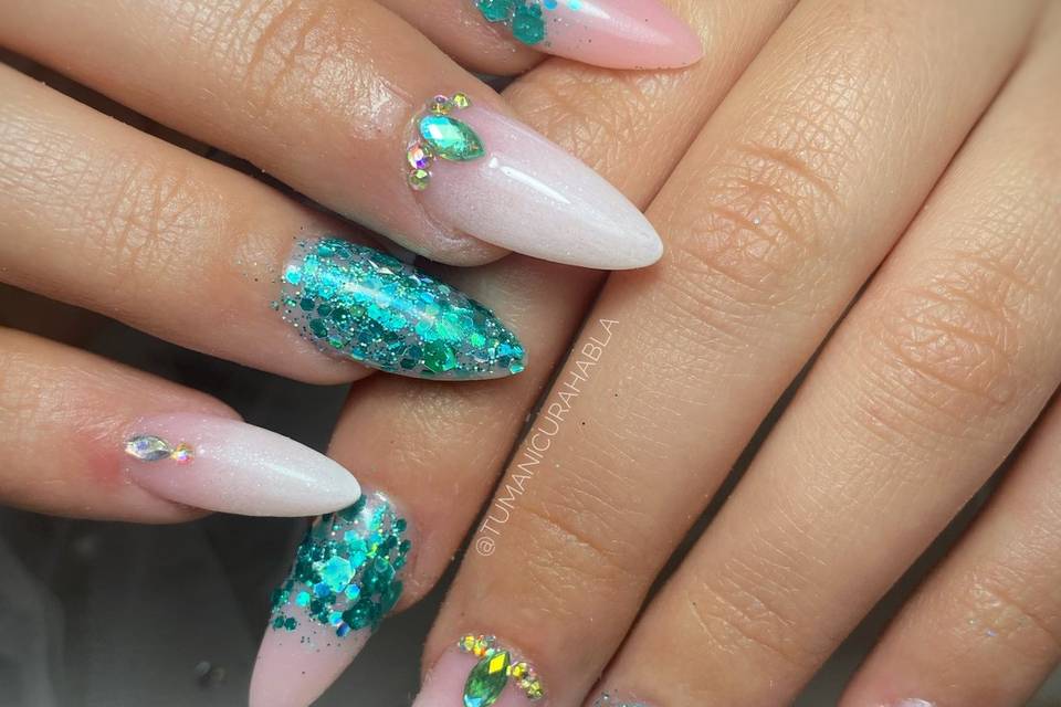 Especialista en uñas mordidas