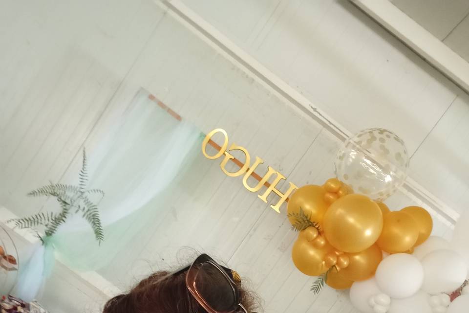Arco globos+plantas naturales