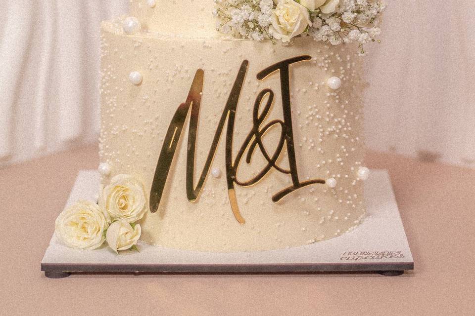 Tarta perlas y flores