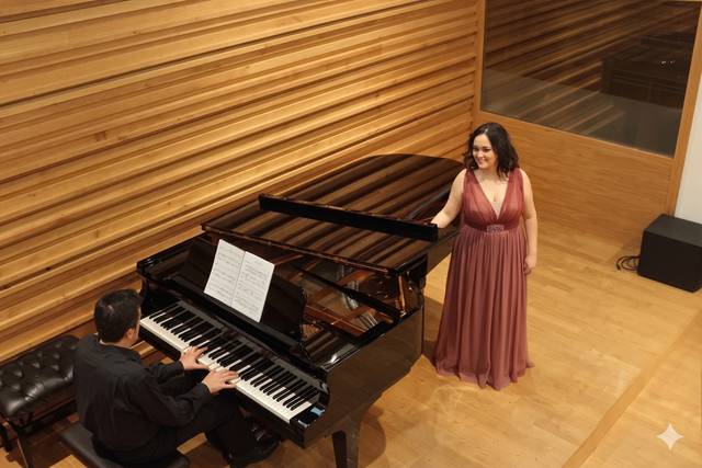 Mariló Valsera con piano