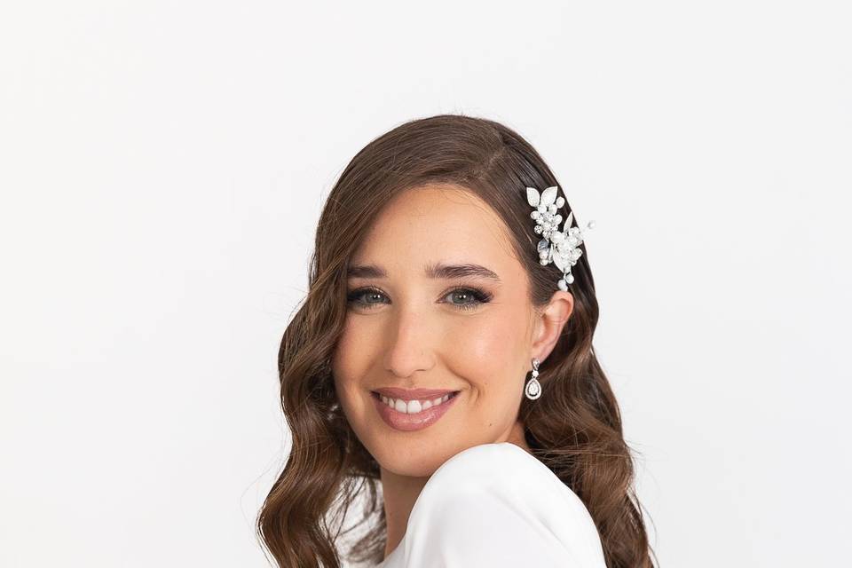 Maquillaje y peinado