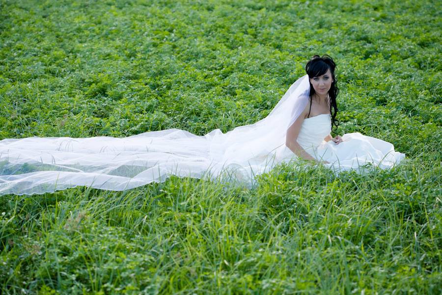 Trash the dress (fotos únicas, divertidas, sin preocuparnos del vestido)