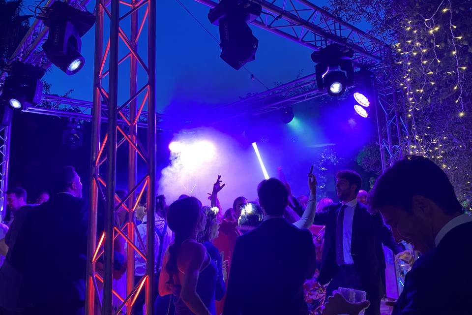 Sonido, estructura y luces