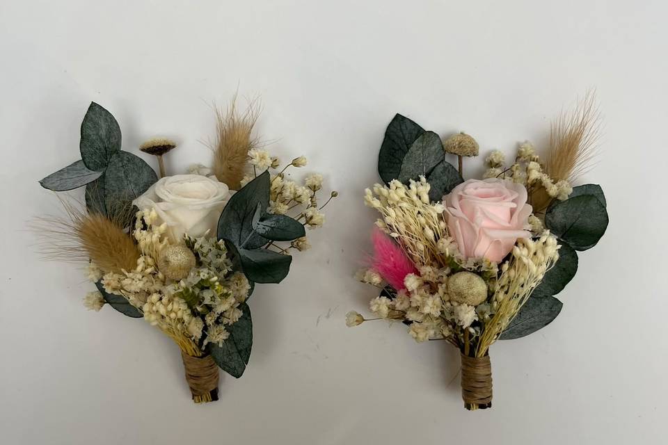 Prendido de flor preservada