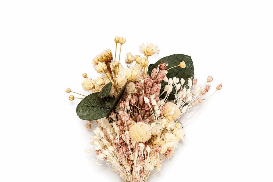 Prendido de flor preservada