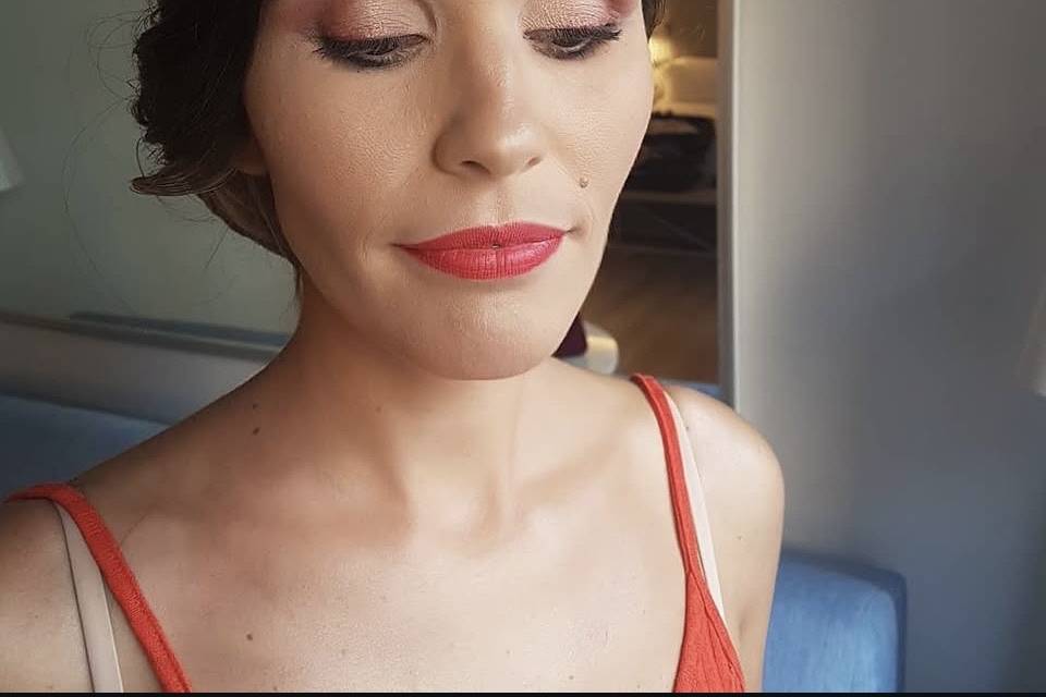 Maquillaje labios rojos