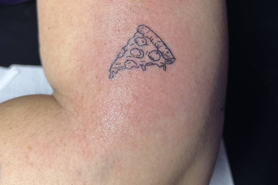 Tattoo pizza fineline